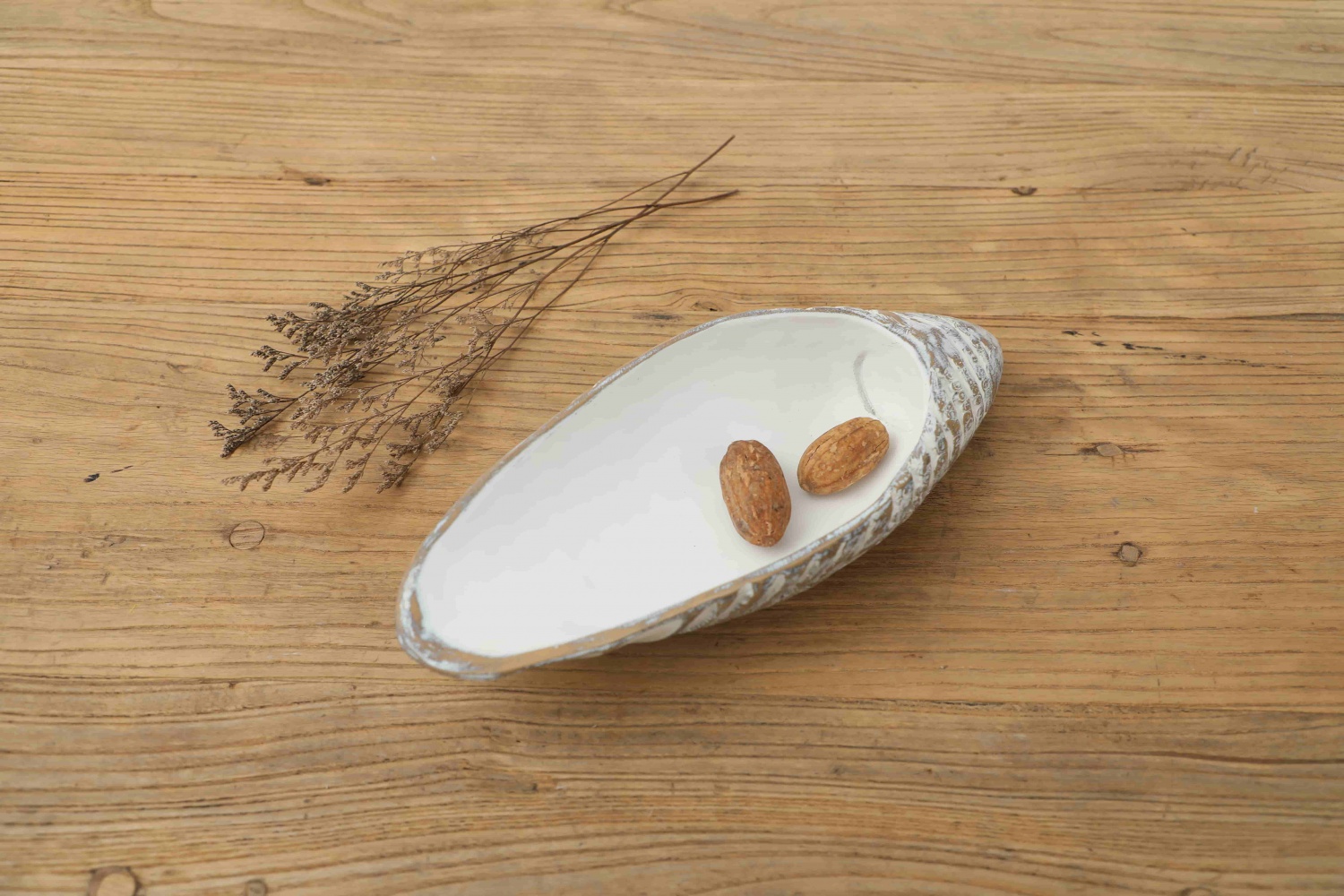 Nordic Style High End Shell White Resin Craft Tray For Home Decor