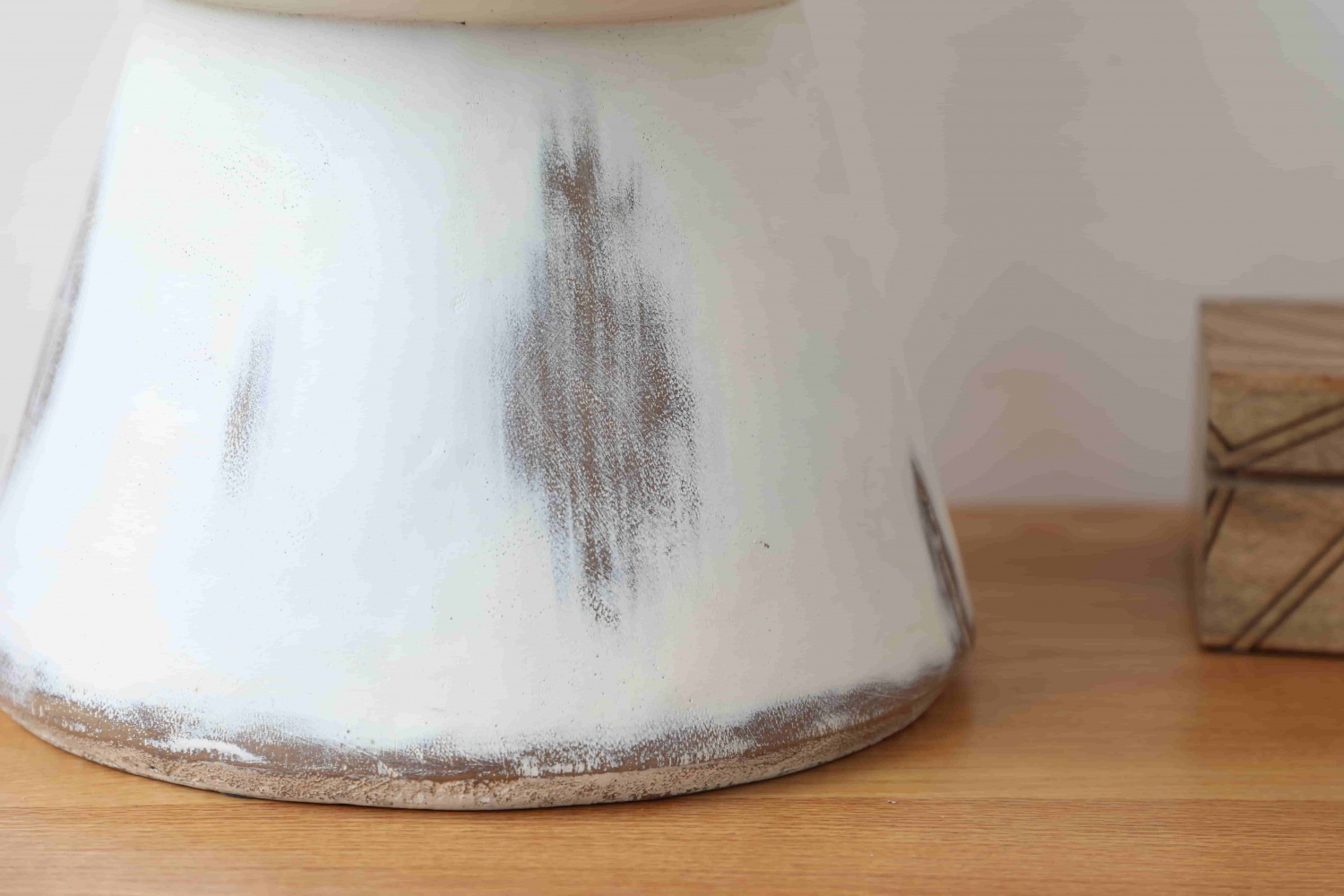 Wholesale Nordic Style Sublimate Home Decor Resin Hand Resin Round foot stool
