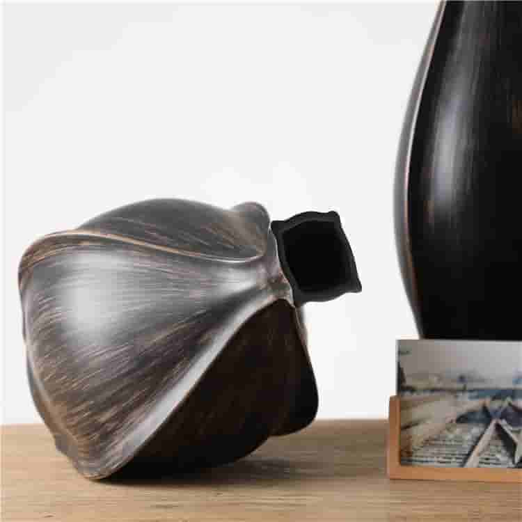 Hot selling nordic style polyresin crafts home decoration cheap flower vases black resin vase set
