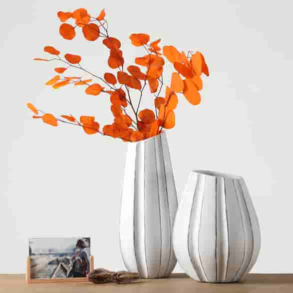 Nordic Creative Design Home Decor Nordic White Art Vase Table Top Resin Flower Vase For Home Decor