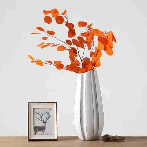 Nordic Creative Design Home Decor Nordic White Art Vase Table Top Resin Flower Vase For Home Decor