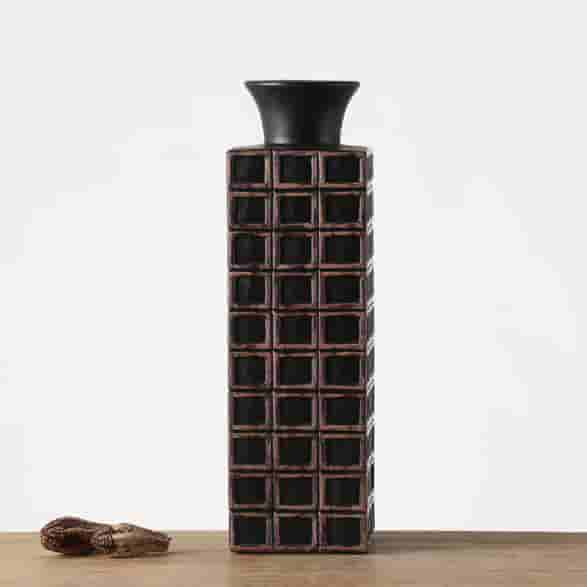 Home decoration resin crafts Nordic style personalized decorations home small ornamental resin vase flower arrangement