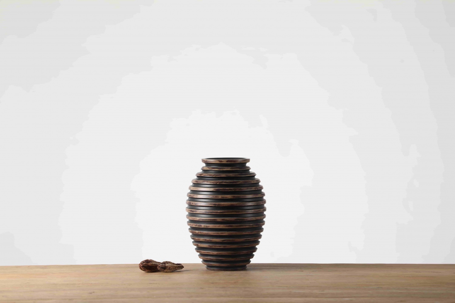 Modern nordic style home crafts table top home decor vases resin flower vase