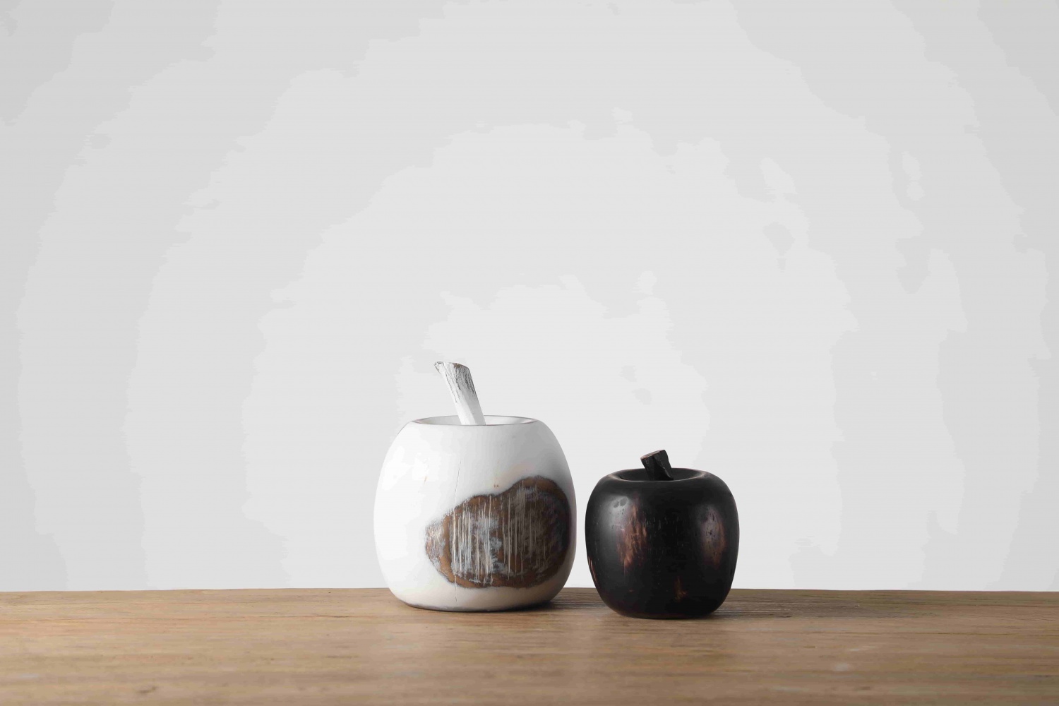 European style resin desktop home decoration storage box candy jar container apple shape resin crafts for home decor
