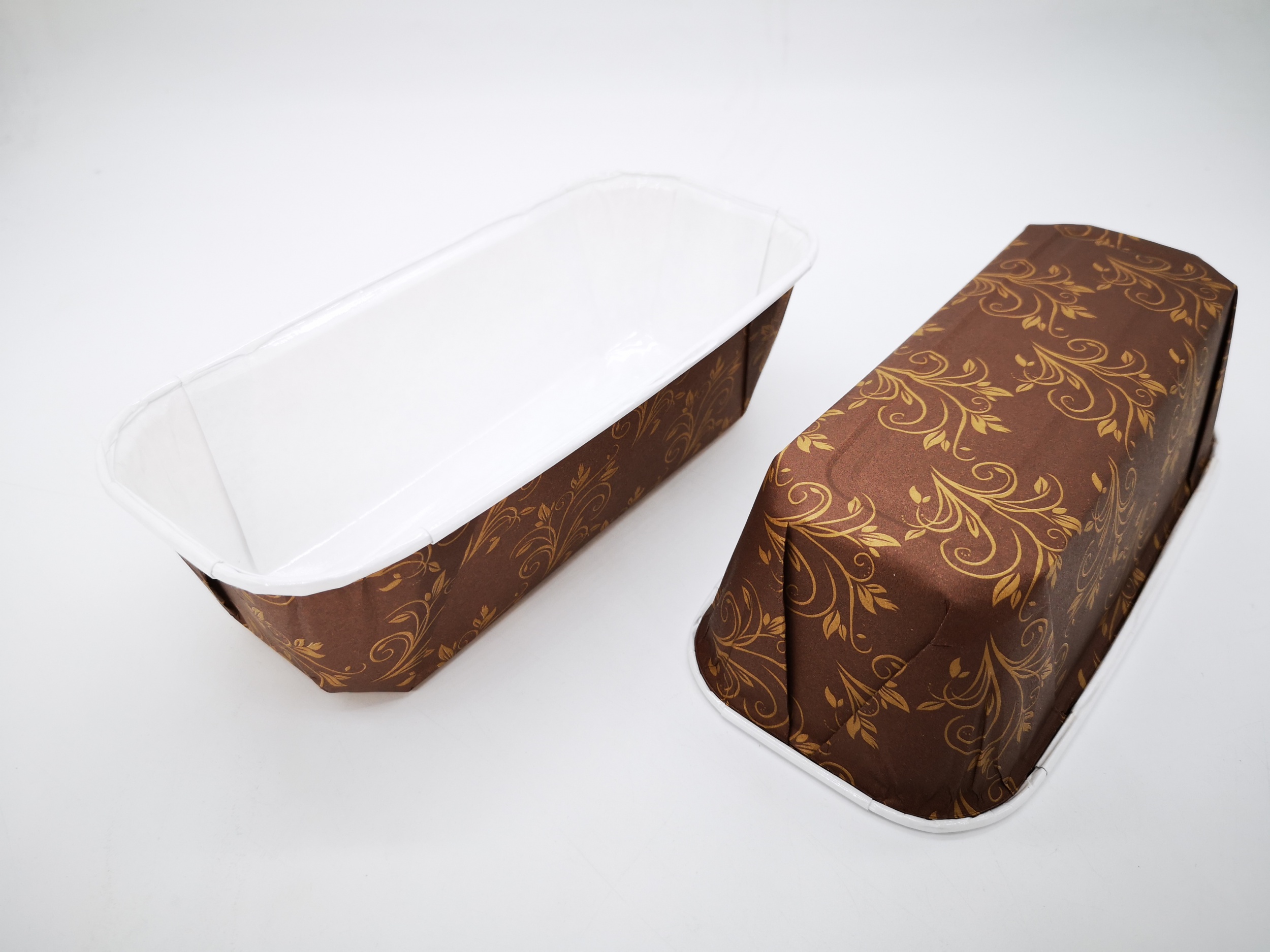 Ovenable paper cup for muffin baking