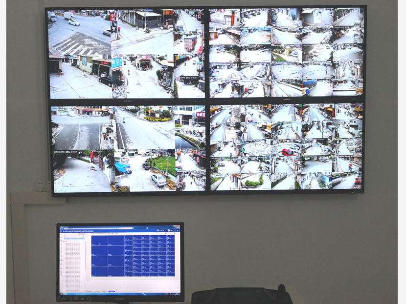 广东某乡镇治安室  46寸2X2高清液晶拼接屏