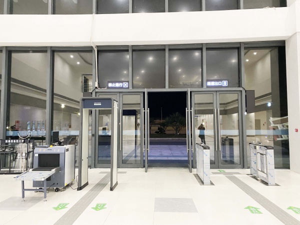 潮州市中心医院出入口智能安保检测系统