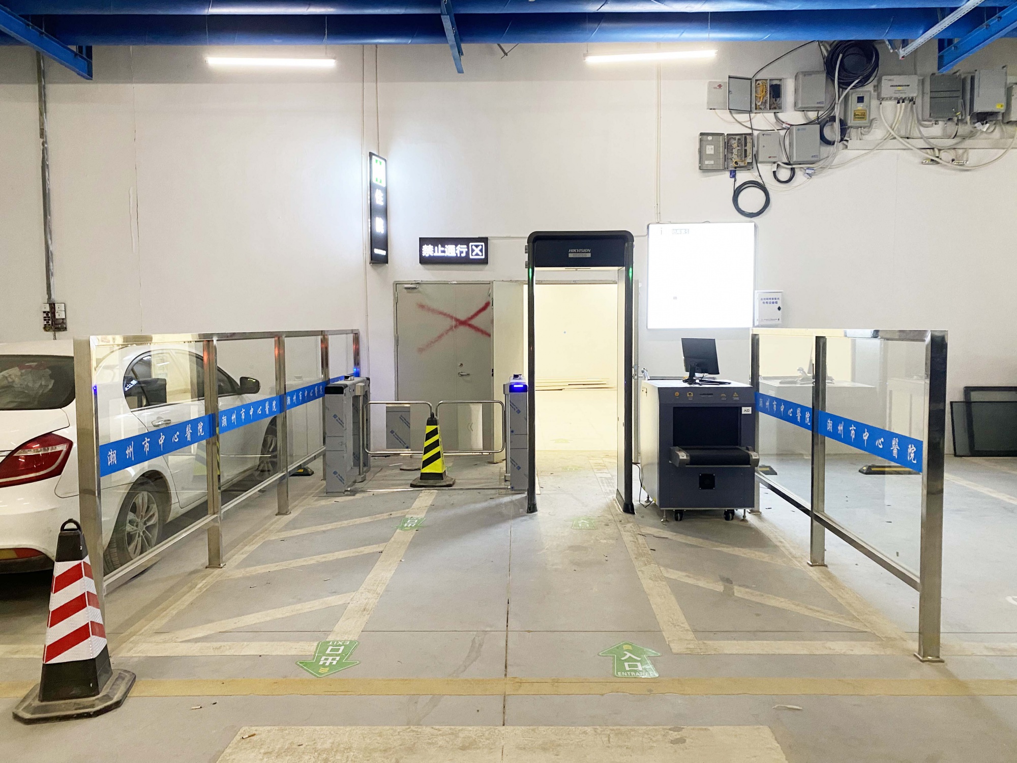 潮州市中心医院出入口智能安保检测系统