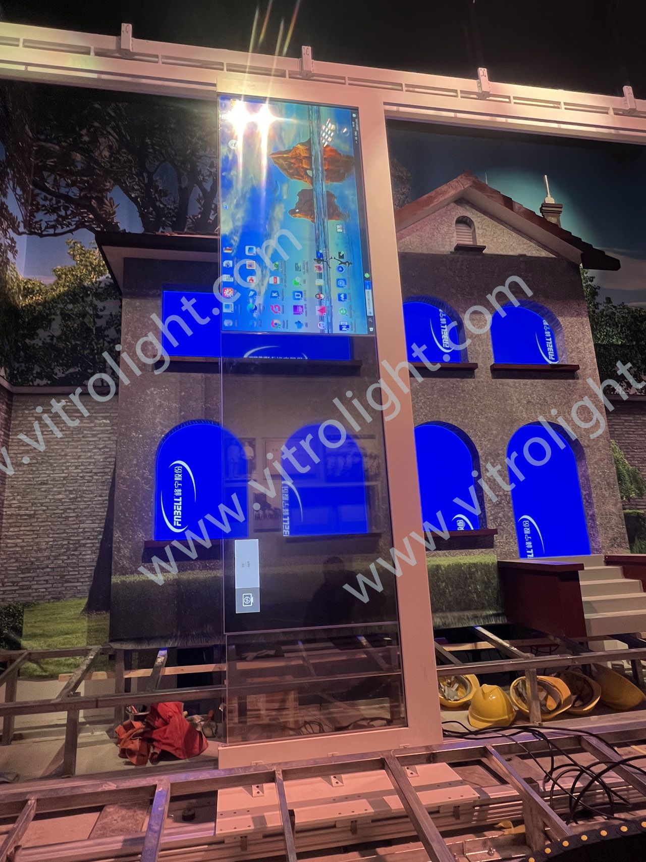 ���������ݡ�͸��OLED������