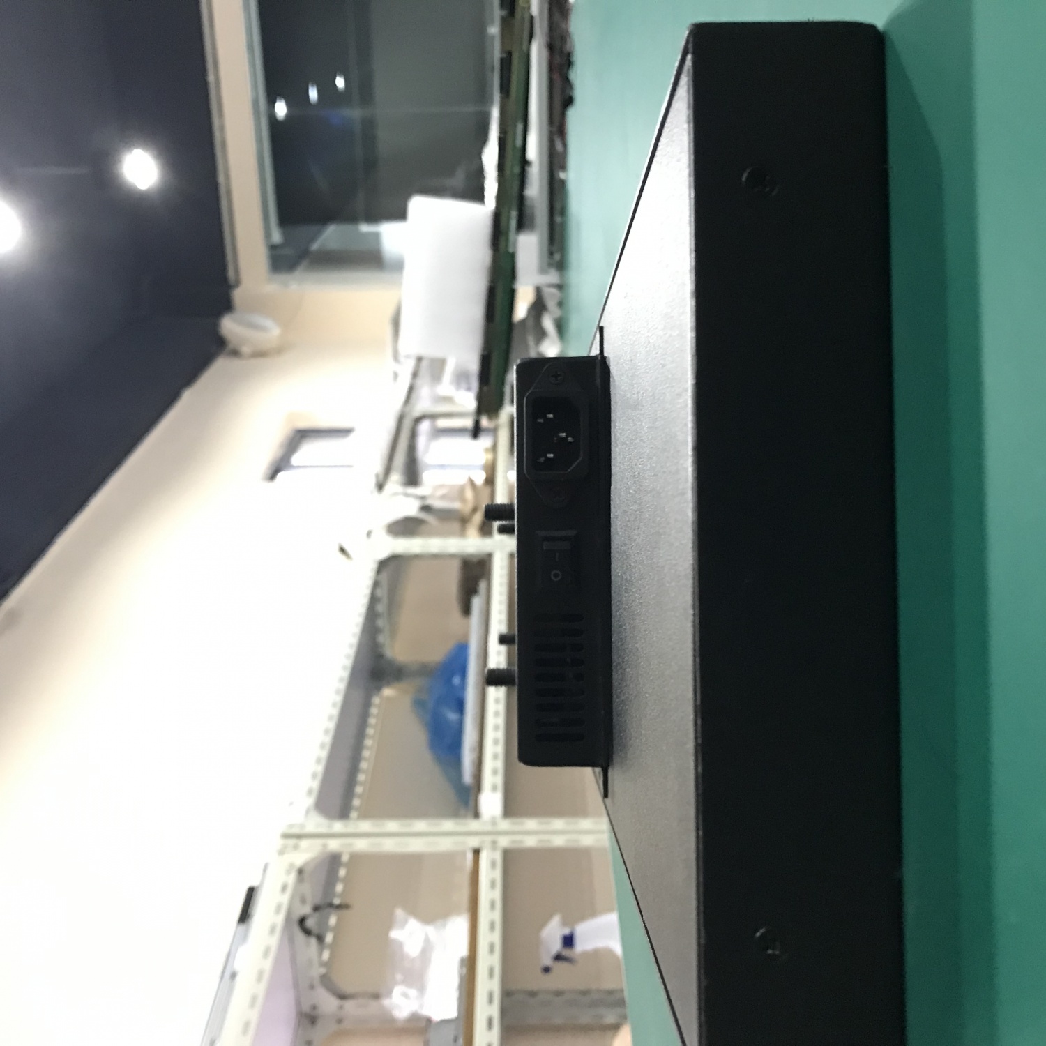  28������������