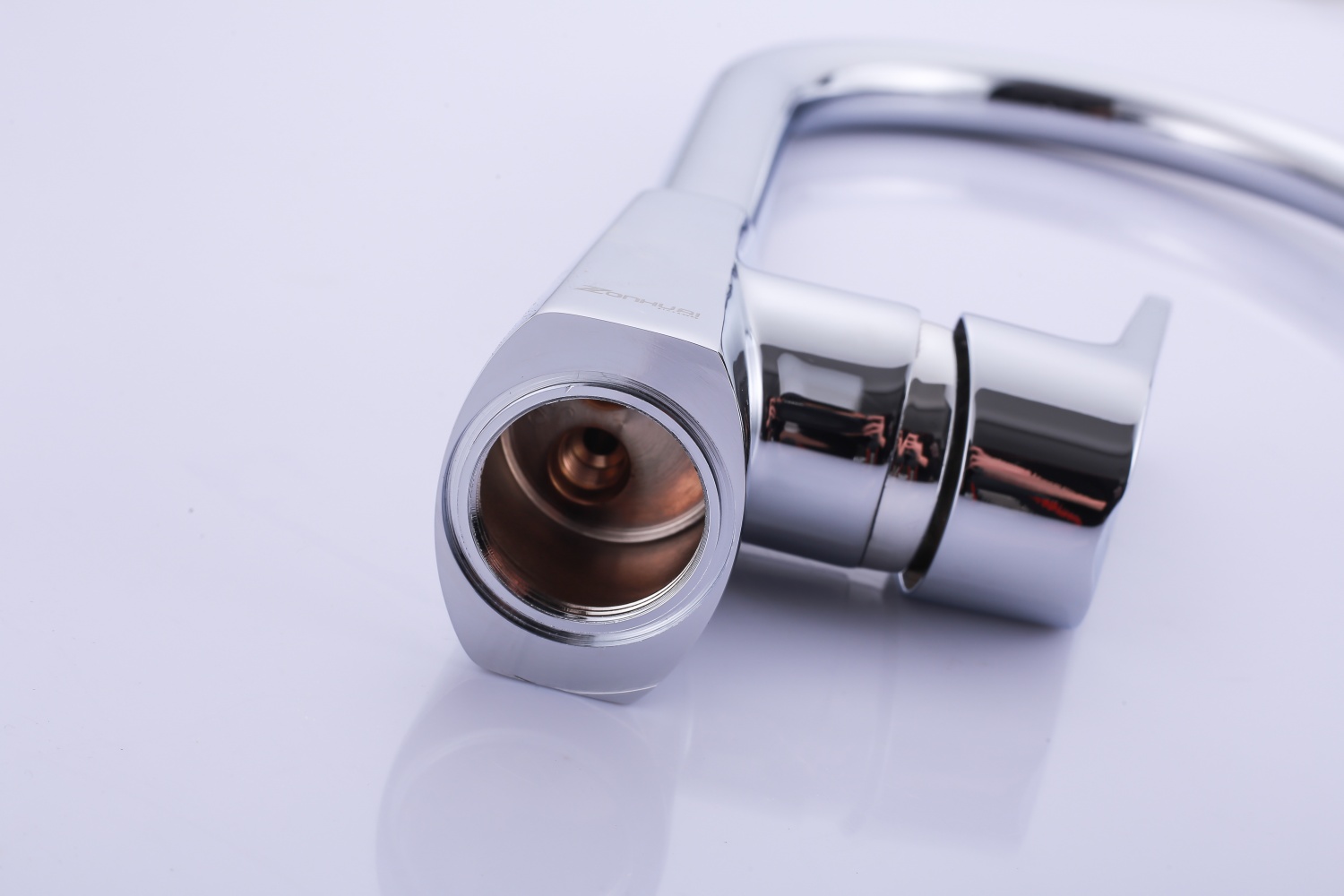 932-208单孔冷热混淆菜盆龙头