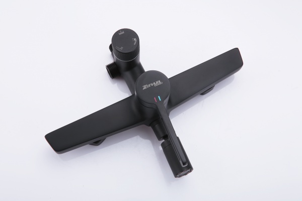 922-224B玄色淋浴花洒