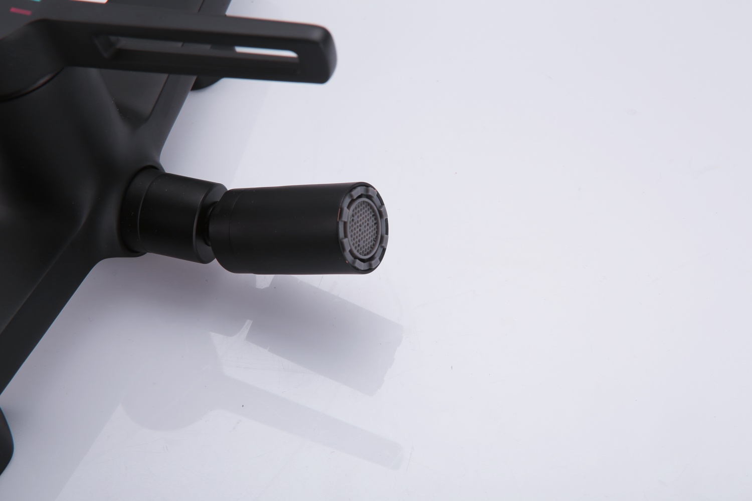 922-224B玄色淋浴花洒