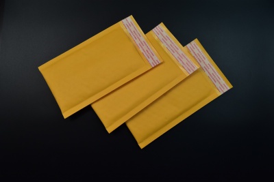 黄（huáng）色牛皮纸气泡袋