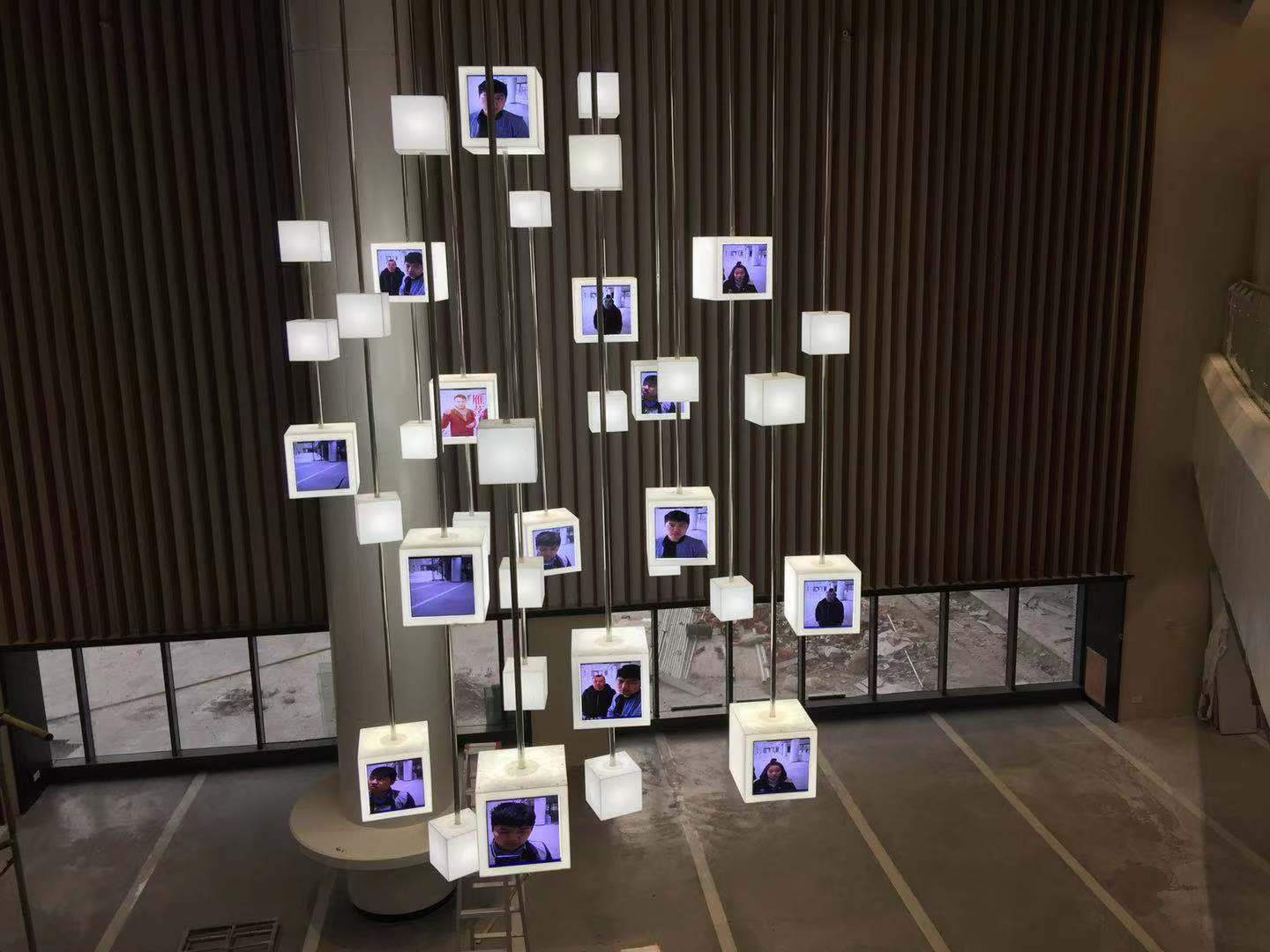 Quadrate LCD suspension case