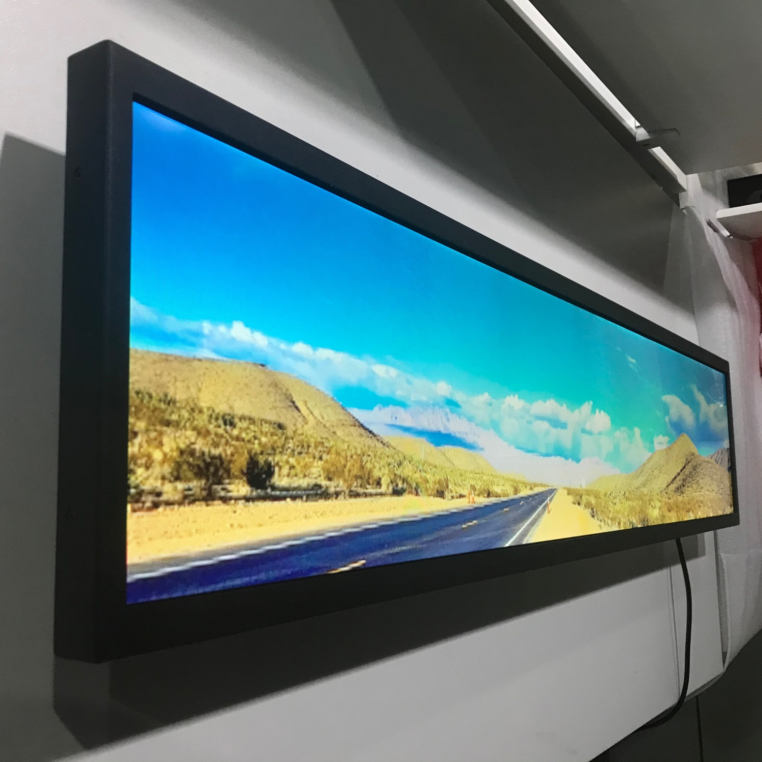 VLT490-SBLD-FHD-199-AND  43��������������49����Լ1/3��