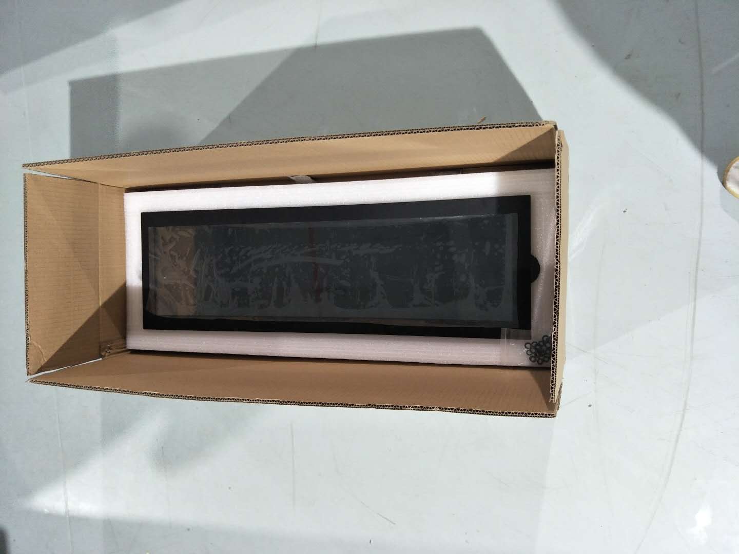 38寸车载导乘屏