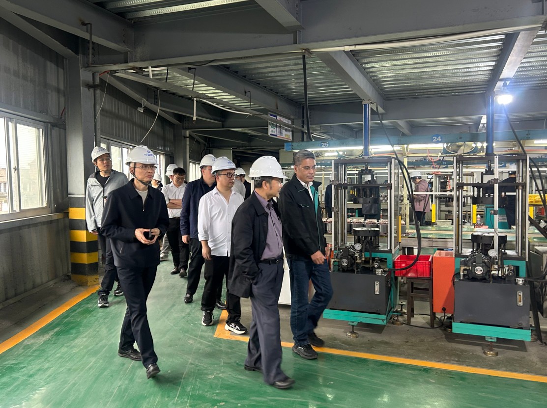 中国通用机械工业协会风机分会会长苏永强一行莅临我司参观指导 中国通用机械工业协会风机分会会长苏永强一行莅临我司参观指导