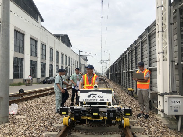 轨道智能无人检测系统