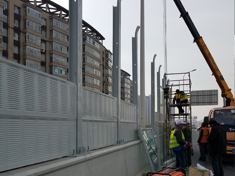 金属插板式声屏障