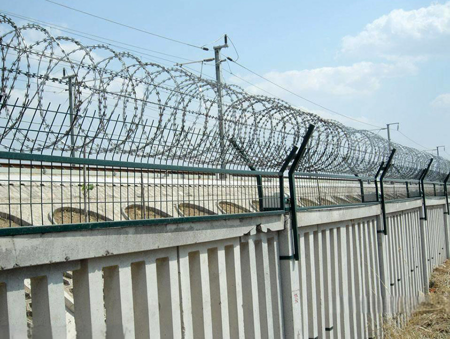 铁路加高防护网