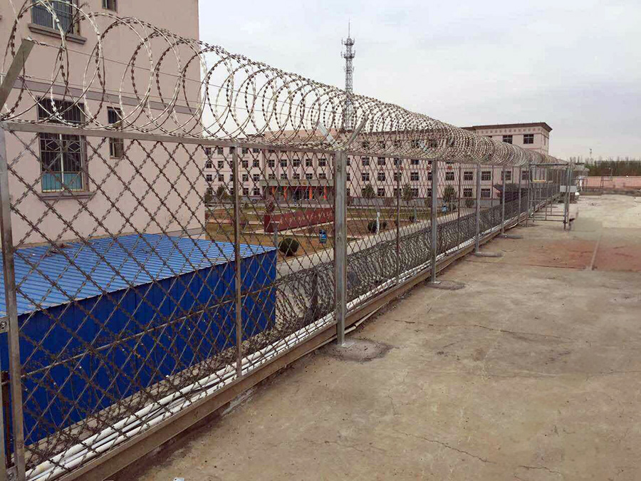 牢狱清静隔离网墙