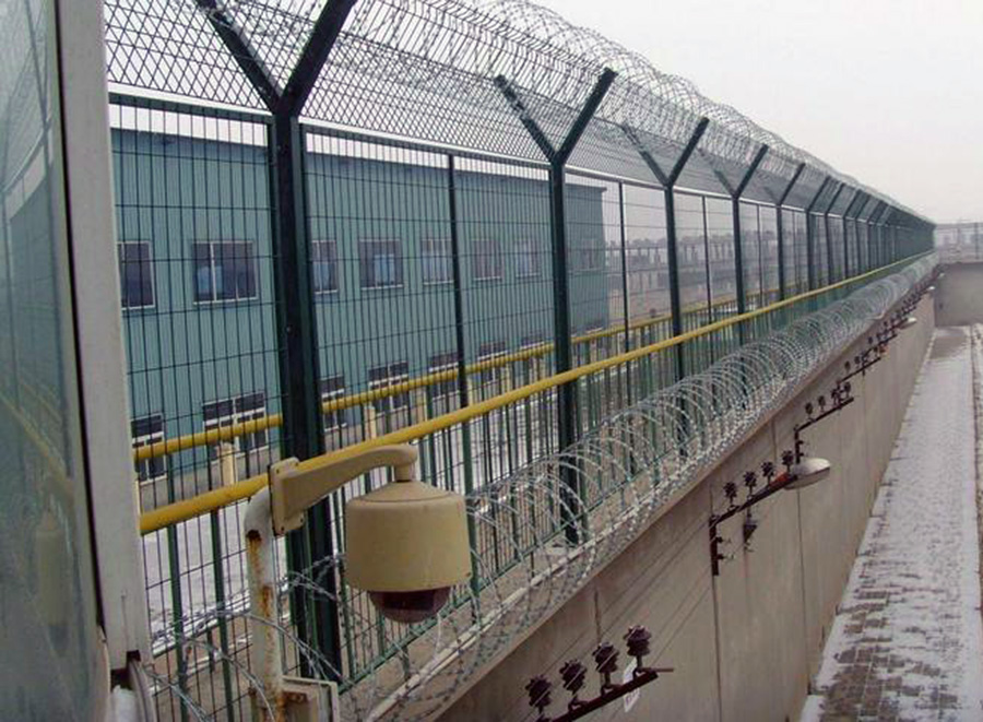 牢狱清静隔离网墙