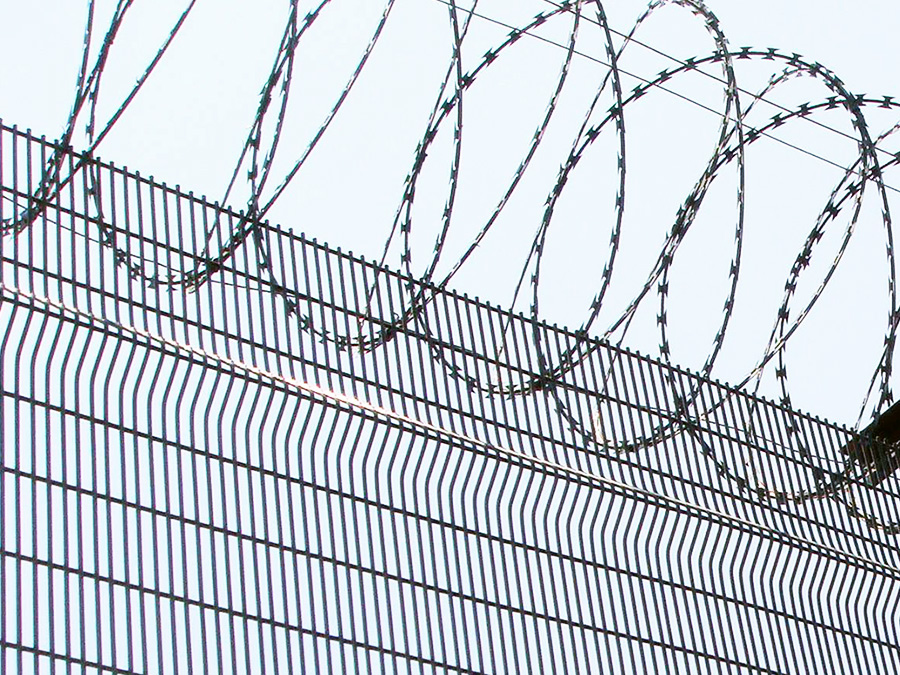 牢狱护栏网
