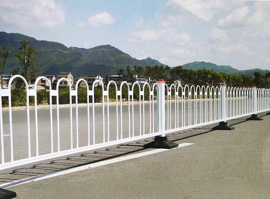 交通护栏