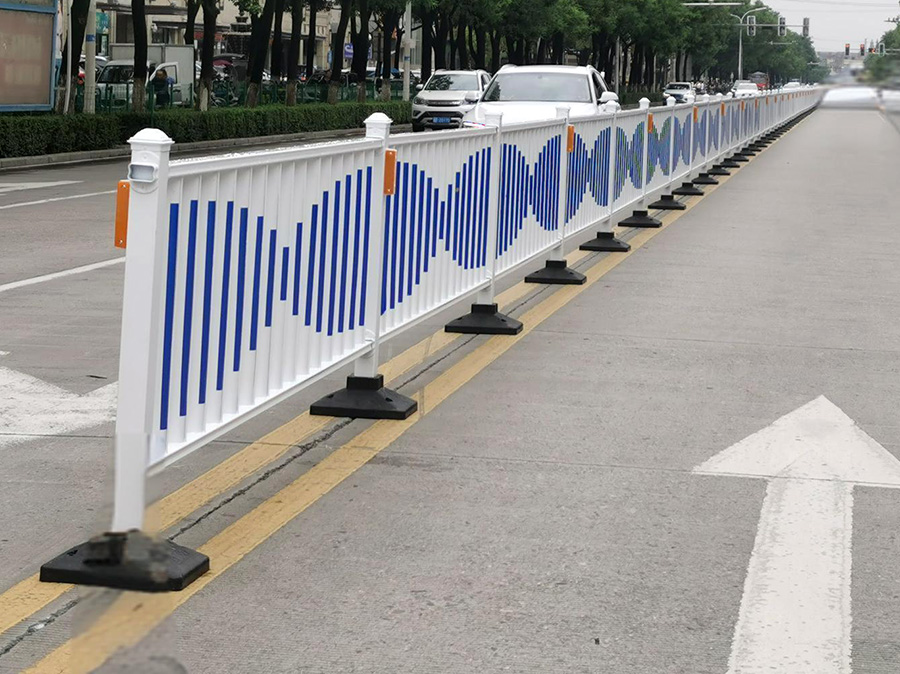 交通护栏