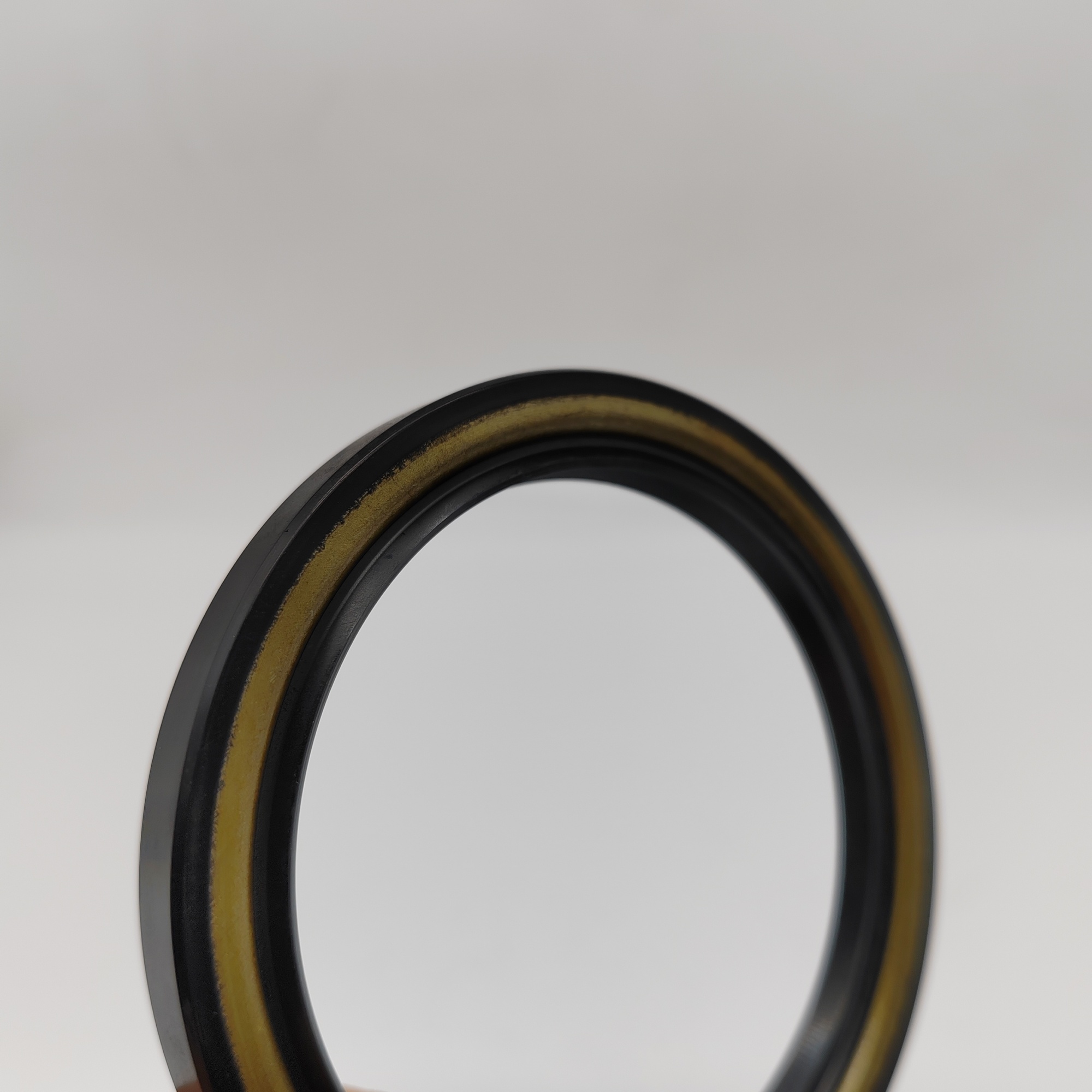  07013-00075 0701300075 Oil Seal For Komatsu Engines Gear Case Over Front Support 4D120
