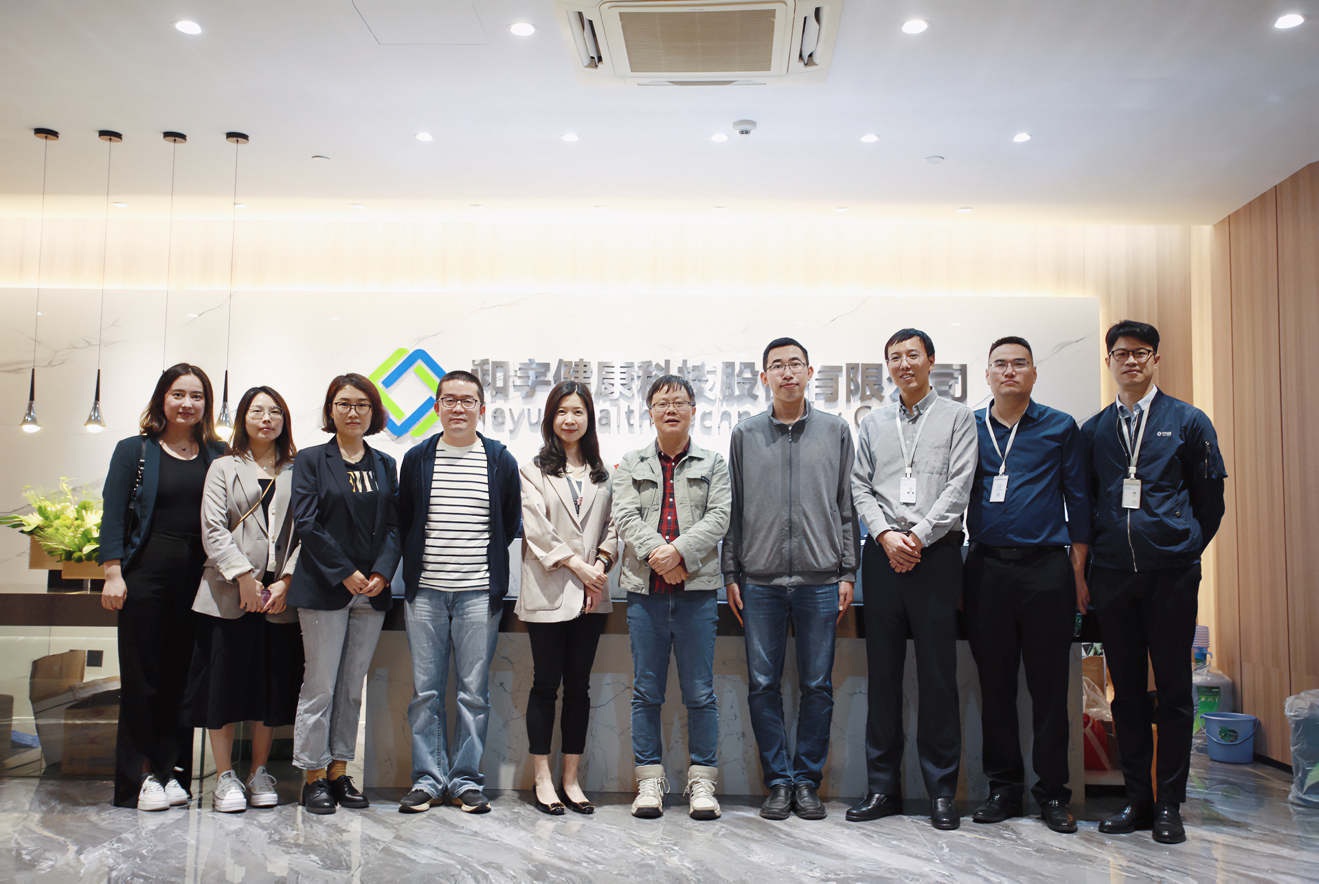 校企交流零距离 共话相助新空间