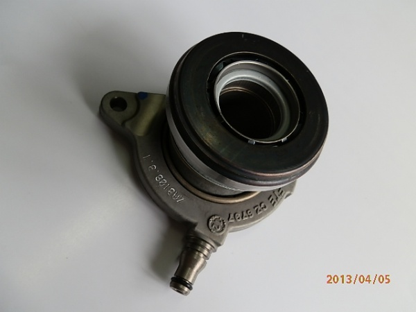 Hydraulic Clutch Release Bearing 16095 1368655 1599267 510010210 3M517A564DC/DD