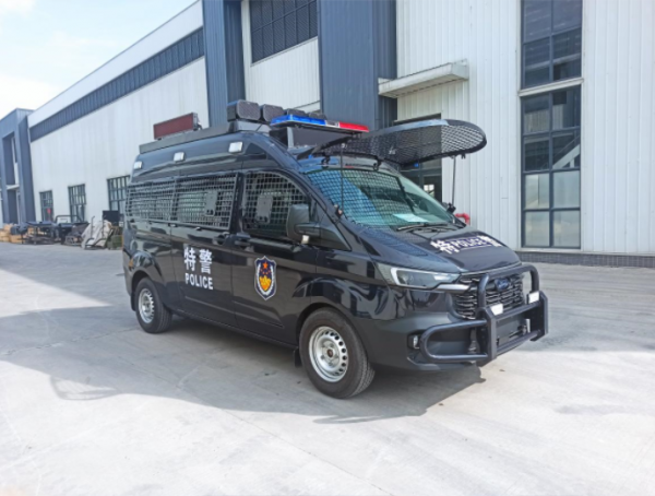 警用巡逻车