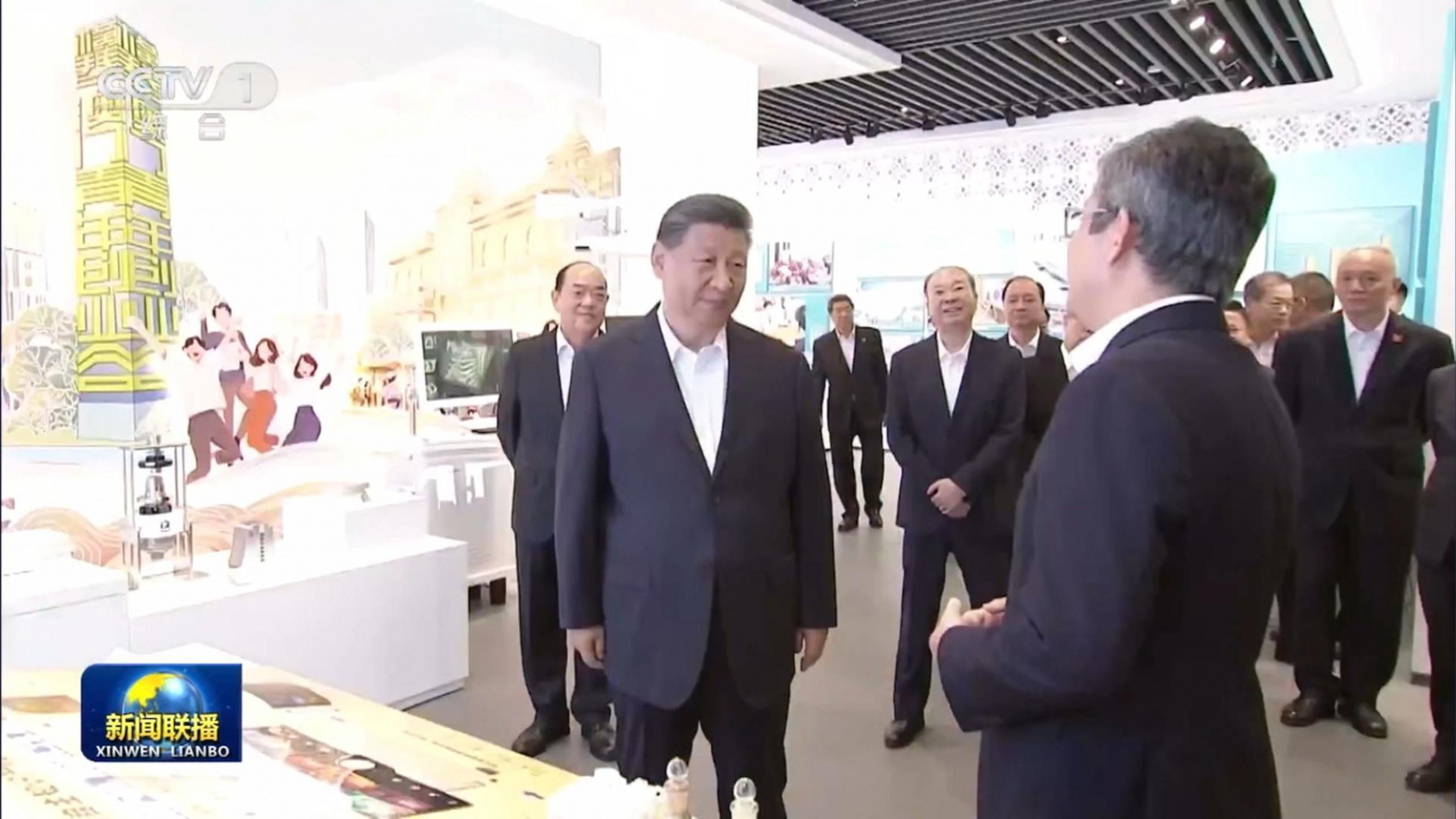 w88win中文手机版创始人雷震向总书记汇报创新创业成果